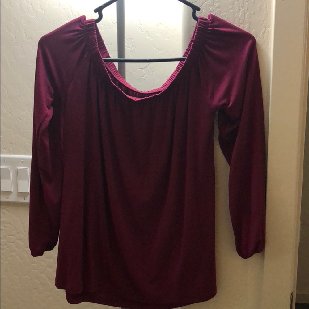 Off the shoulder long sleeve MAROON top